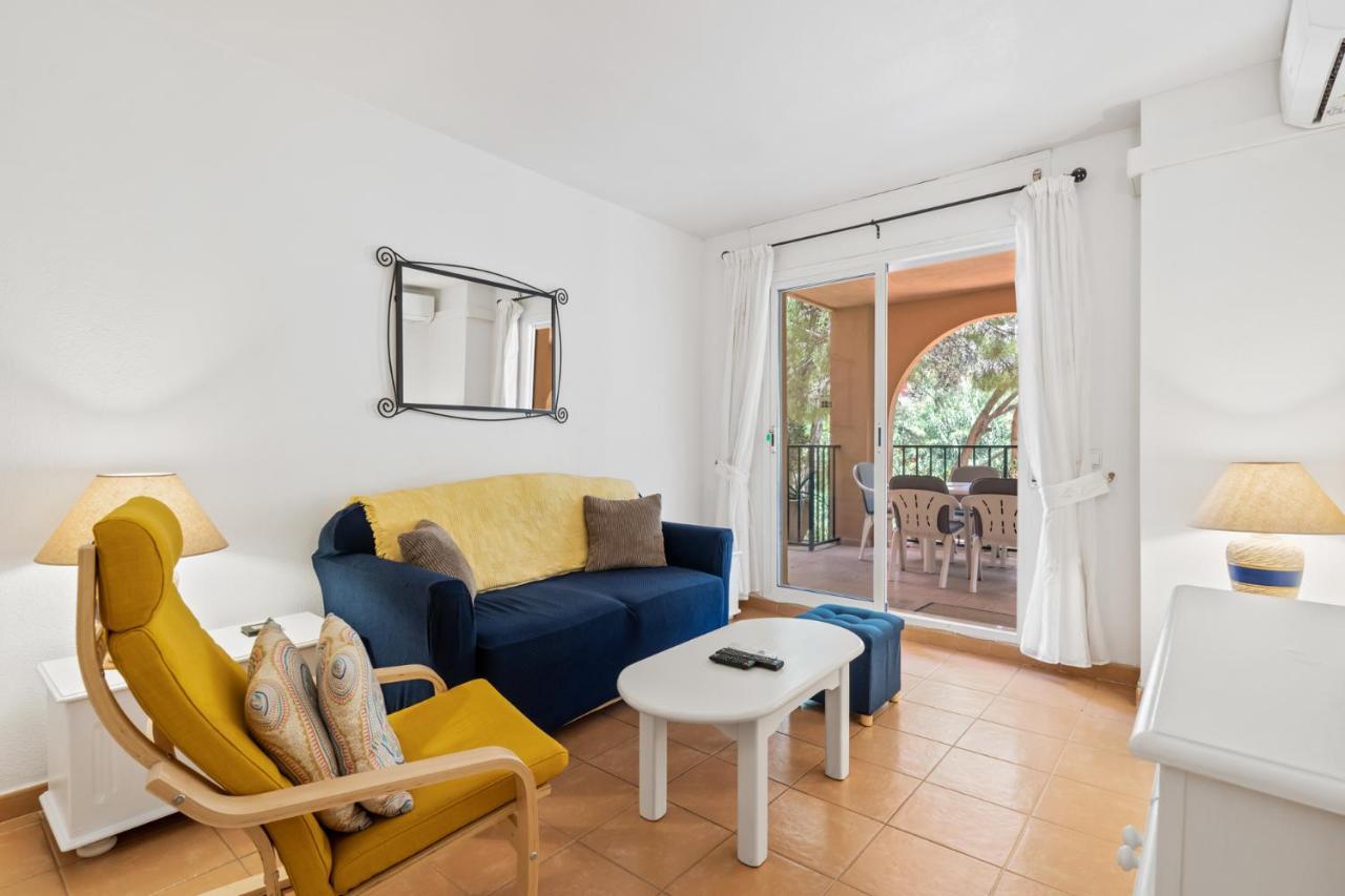 Family With Pool In By Costarentals - Ref 225 Appartamento